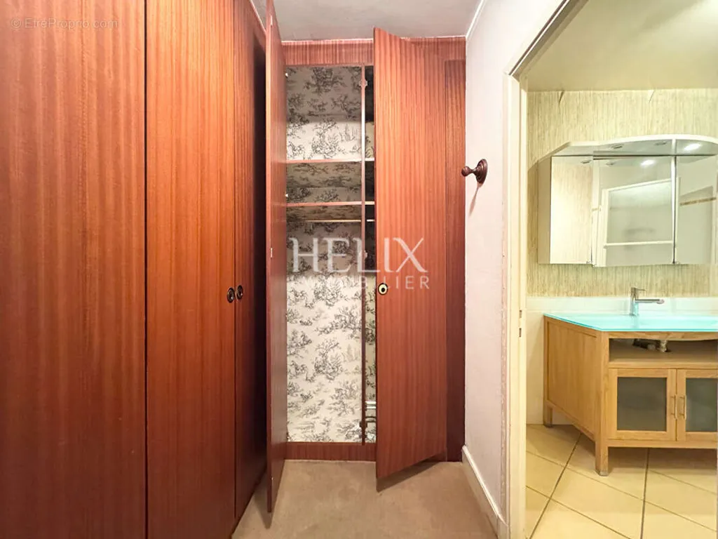 Stanze - Spacious Apartment with Balcony in Louveciennes