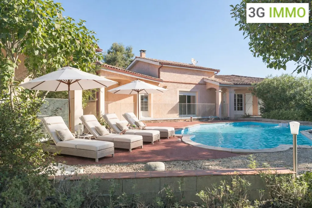 Bassein - Contemporary Villa with Pool in Quiet Setting