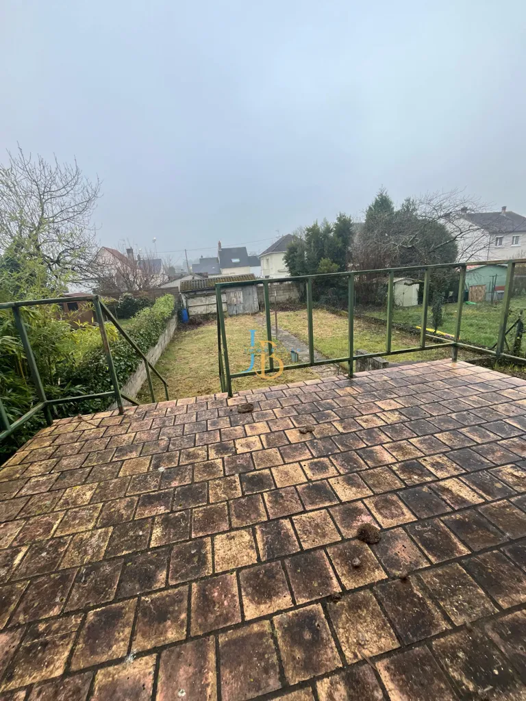 Terrasse - Maison à Bourges, Proche de l'Avenue de Saint-Amand