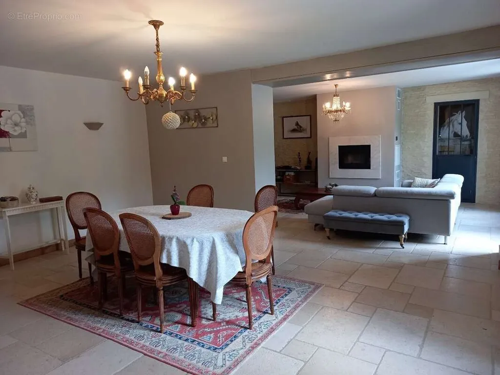 Maison 8 pièces à Rots
