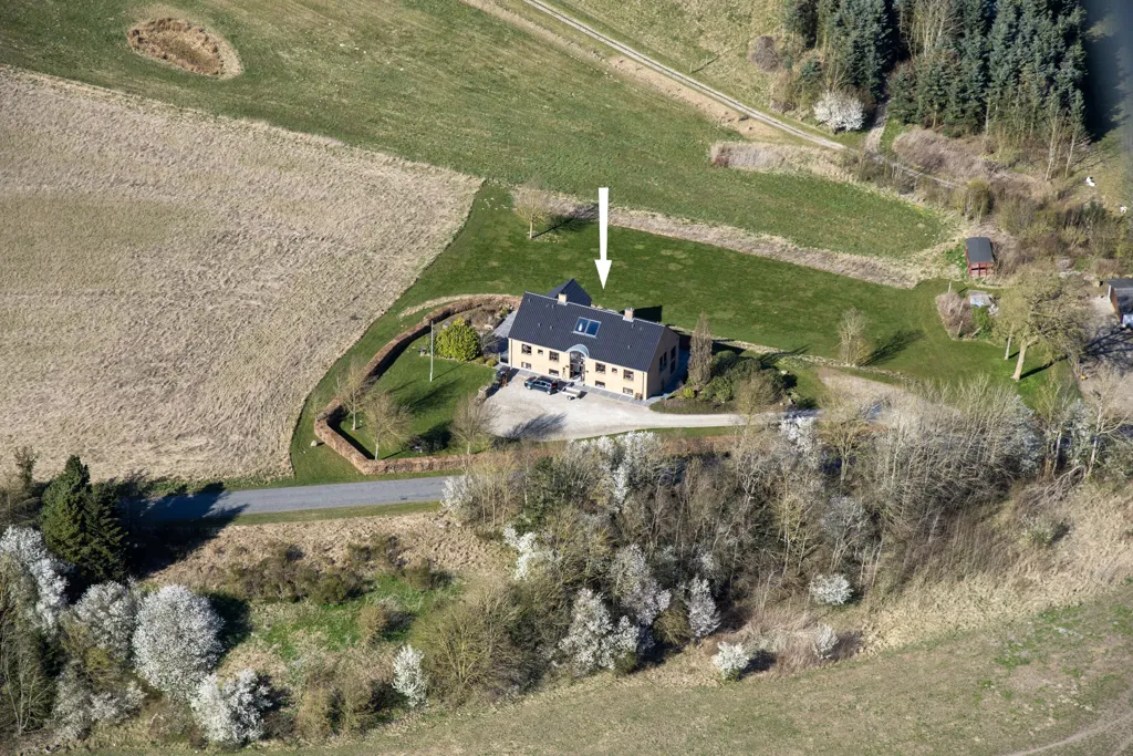 Õhuvaade - Distinctive House with Pool in Mellerup