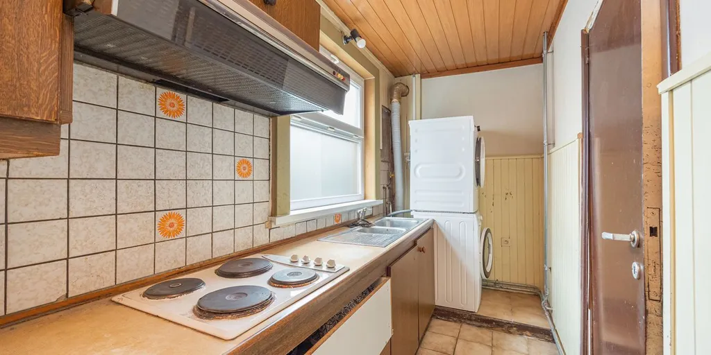 Cucina - Renovatable House with Garden in Lichtaart