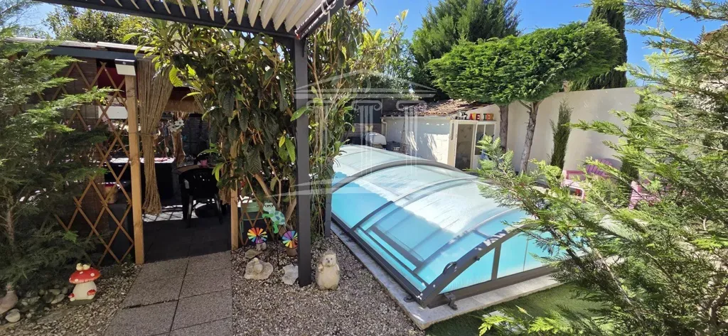 Bassein - Maison with Pool and Garden in Le Pontet