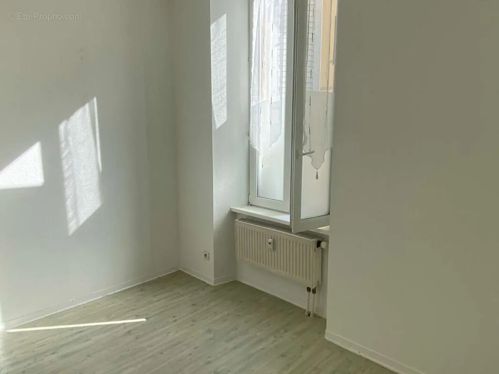 Pièces - Appartement Lumineux avec Parking à Benfeld