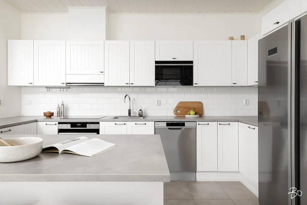 Cuisine - Modern End-Unit Apartment with Balcony in Kantola