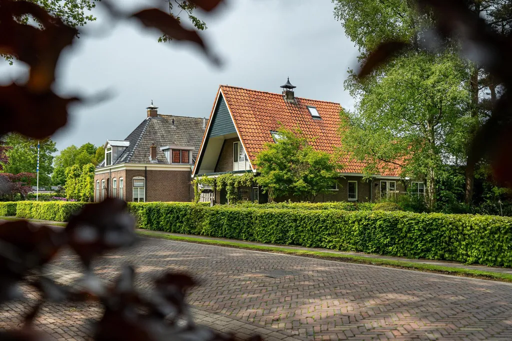 Välivaade - 1930s House with Garden in Terwispel