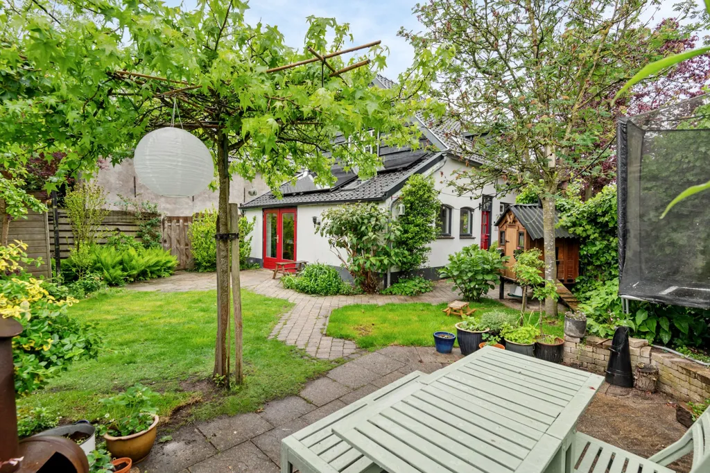 Jardin - Charming Free-Standing House with Garden View in Deil