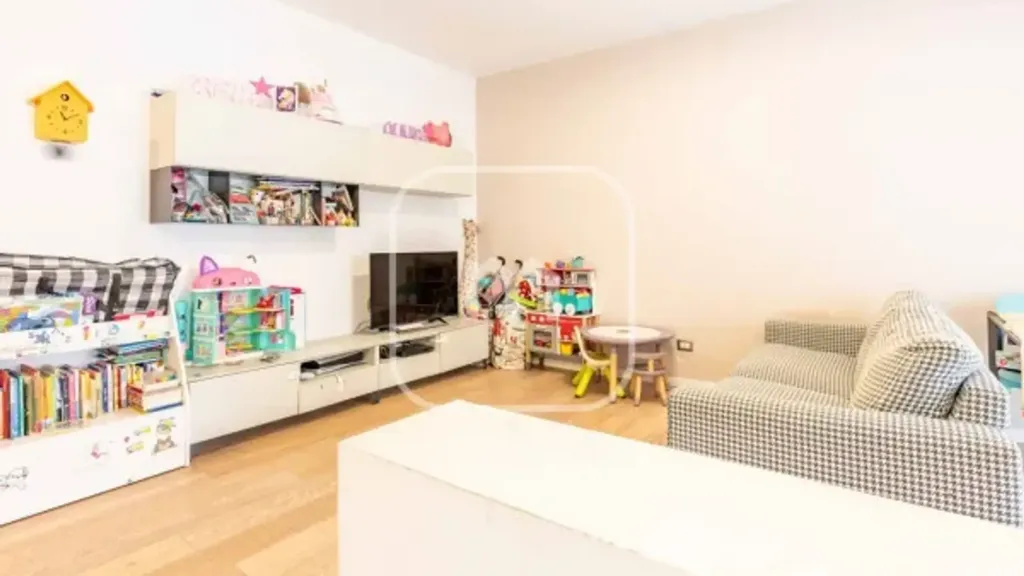 Elutuba - Apartment with Balcony in Cinecittà, Rome