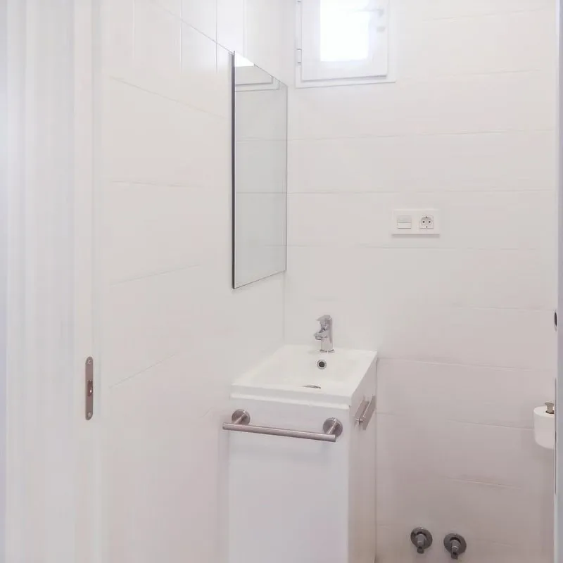 Salles de bain - Modern Flat with Balcony in Chamartín