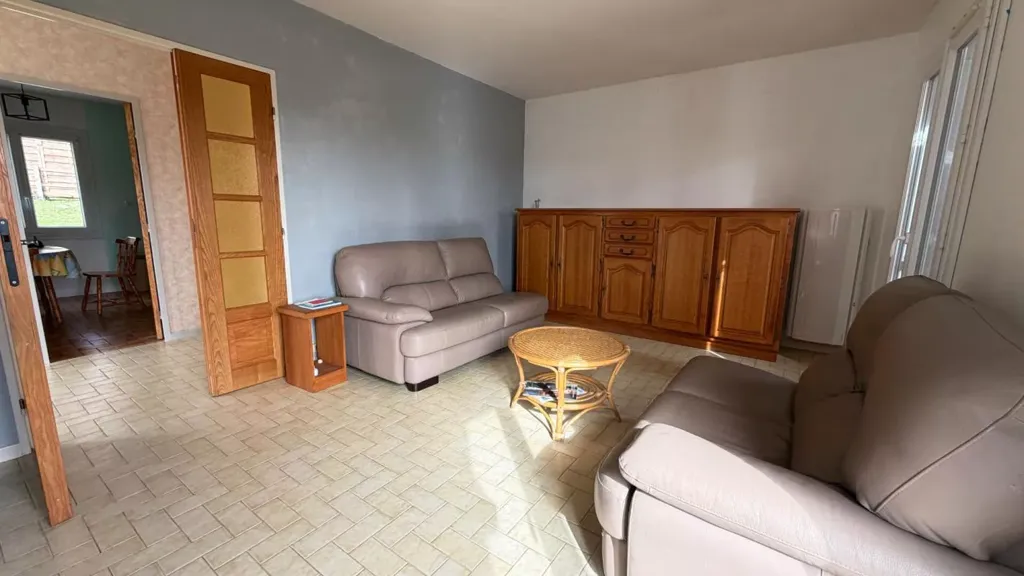 Séjour - Villa Plain-Pied avec Jardin à Romenay
