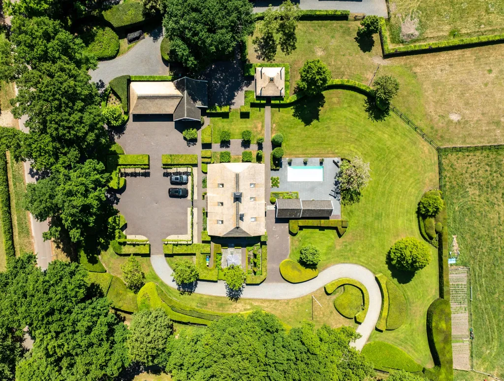 Vista aerea - Rietgedekt Landhuis with Pool in Hierden