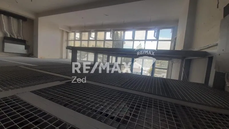 Toad - Retail Space with Harbour View in Piraeus
