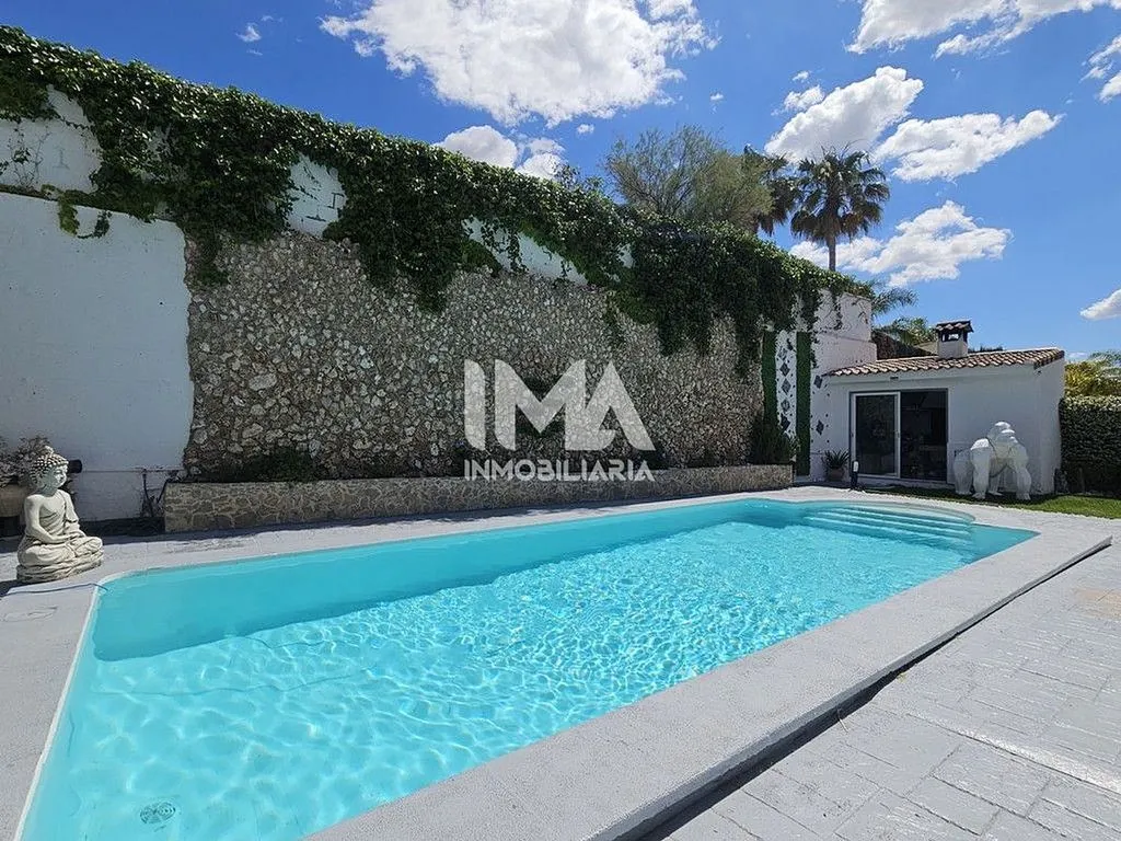 Pool - Chalet with Pool and Terrace in Montepilar