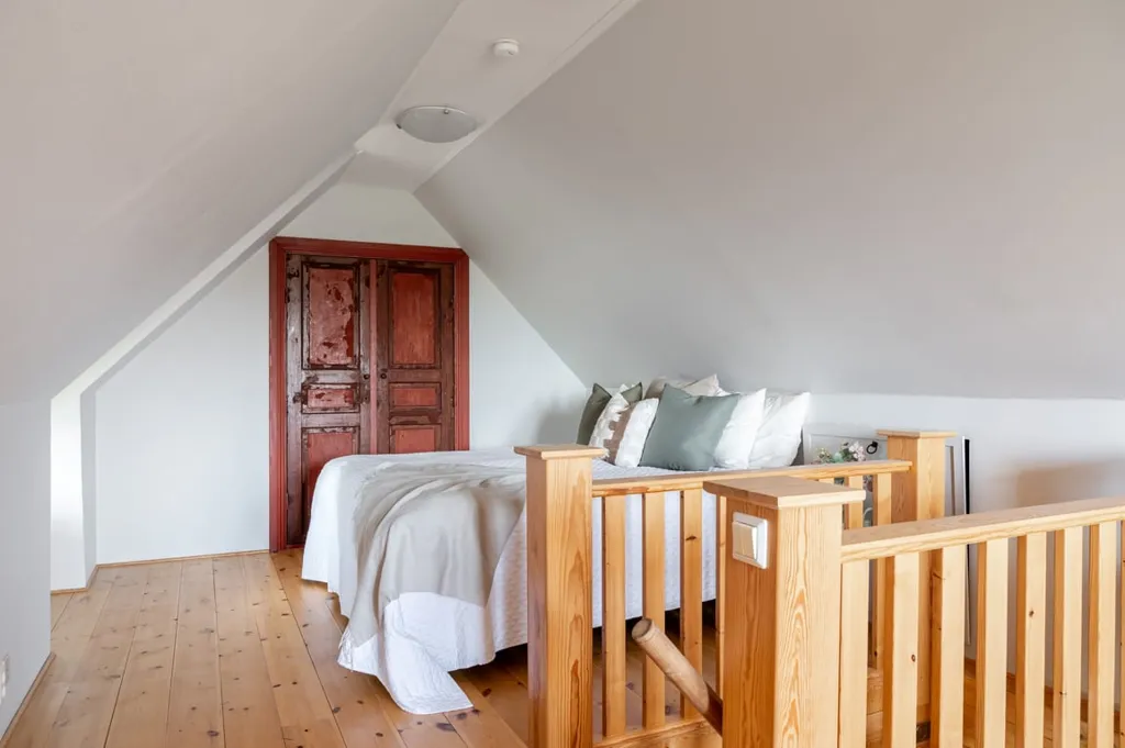 Magamistoad - Historic Cross-Vaulted Farmhouse with Restaurant in Halland