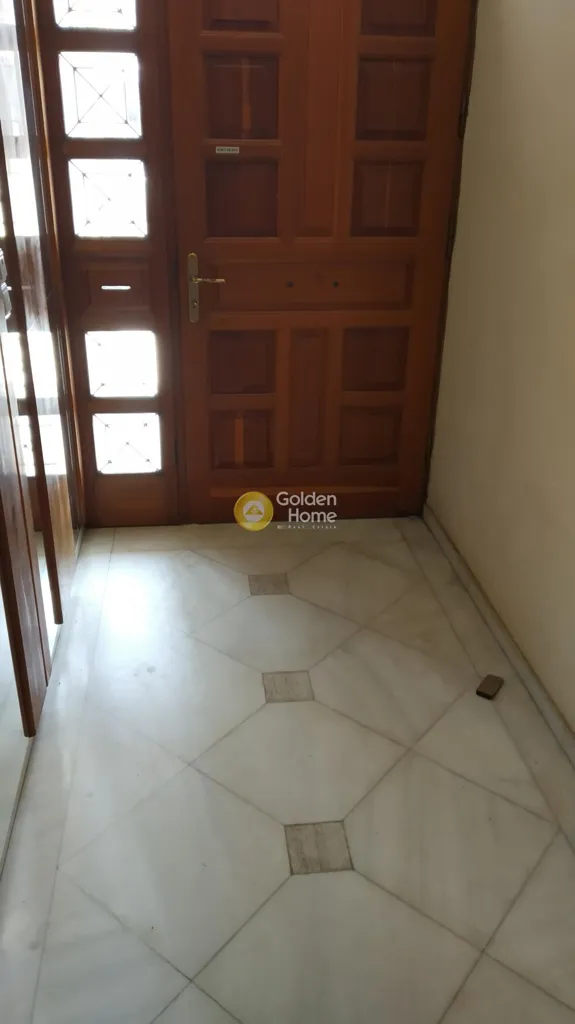 Entrée - Multi-Storey Building with Large Garden in Rafina - Neraias