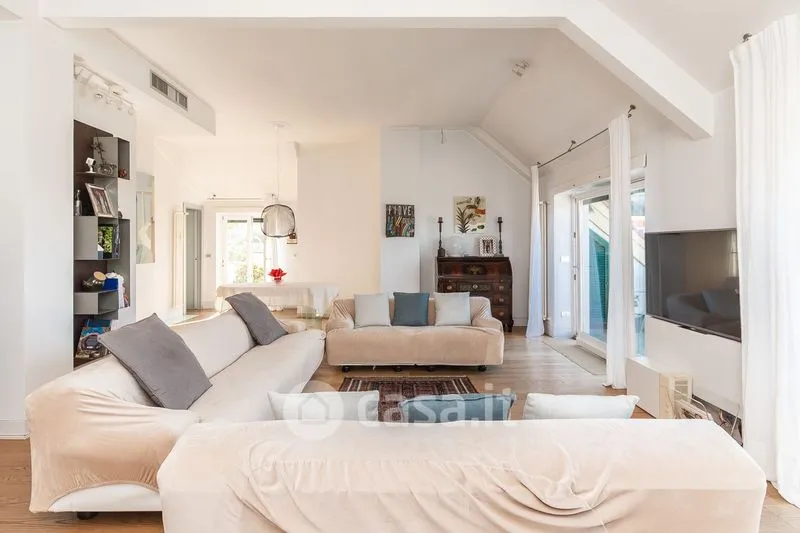 Elutuba - Penthouse with Panoramic Terraces in Genoa