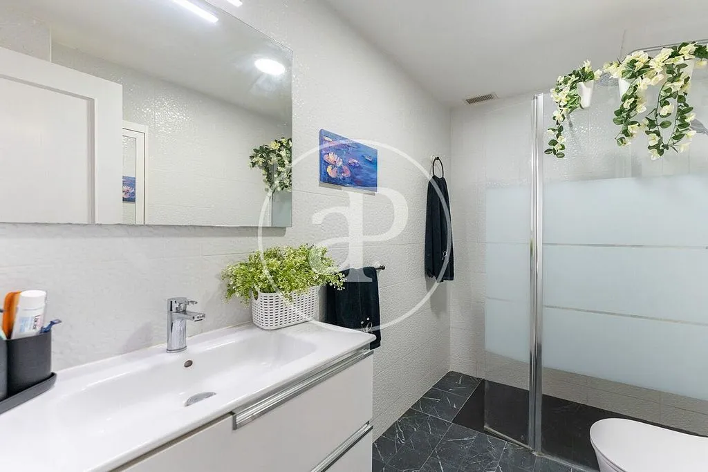 Vannitoad - Ground Floor Flat with Terrace in El Coll d'en Rabassa