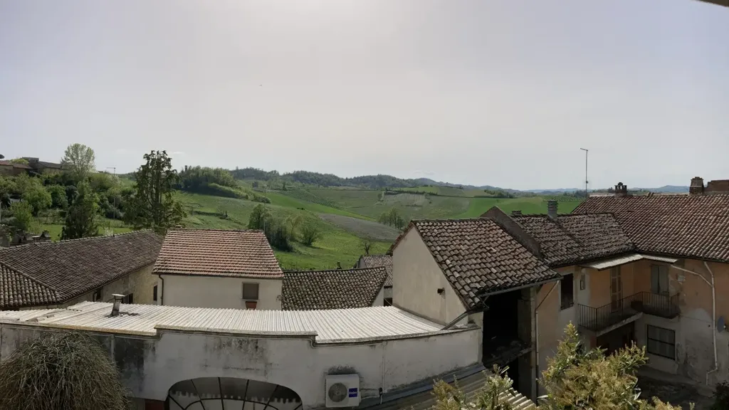 Välivaade - Villa with Commercial Space in Sala Monferrato