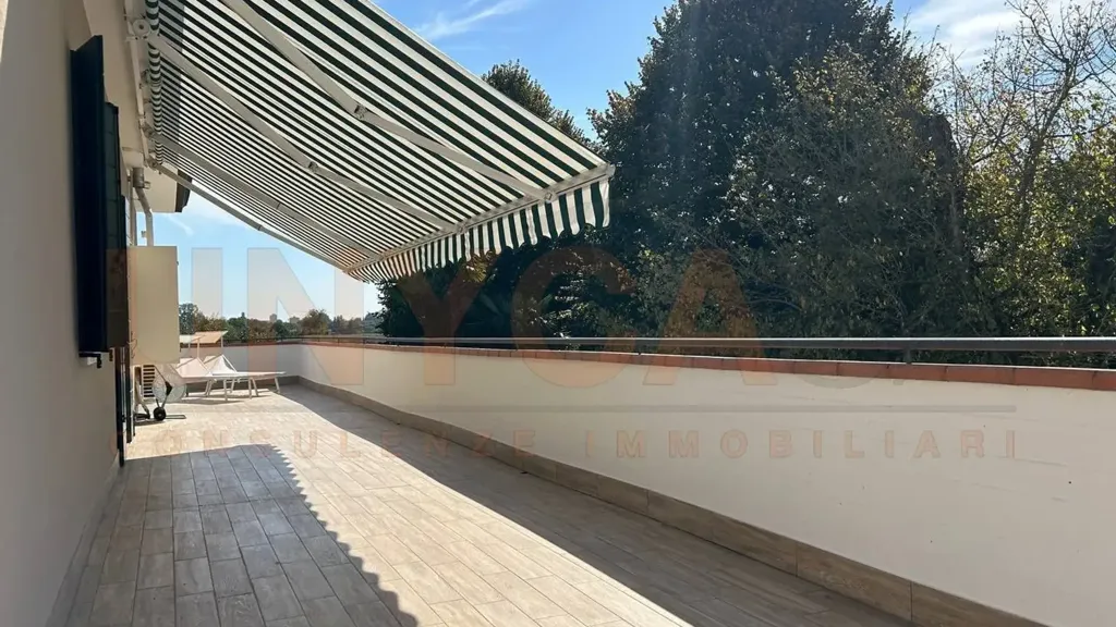 Terrace - Villa with Private Park in Padova