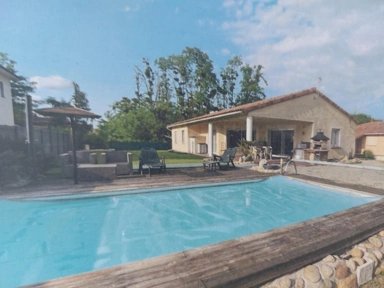 Bassein - Ground Floor House with Pool in Verniolle