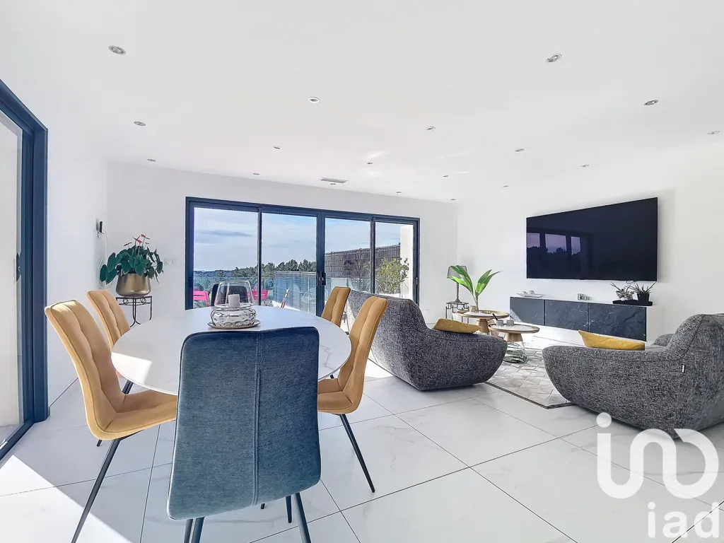 Salle à manger - Villa d'Architecte avec Vue Panoramique à Nîmes