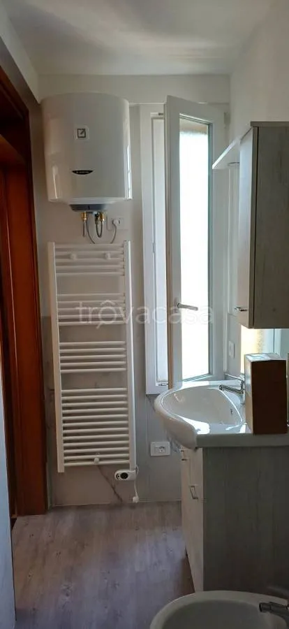 Vannitoad - Rented Studio with Private Parking in Carpi