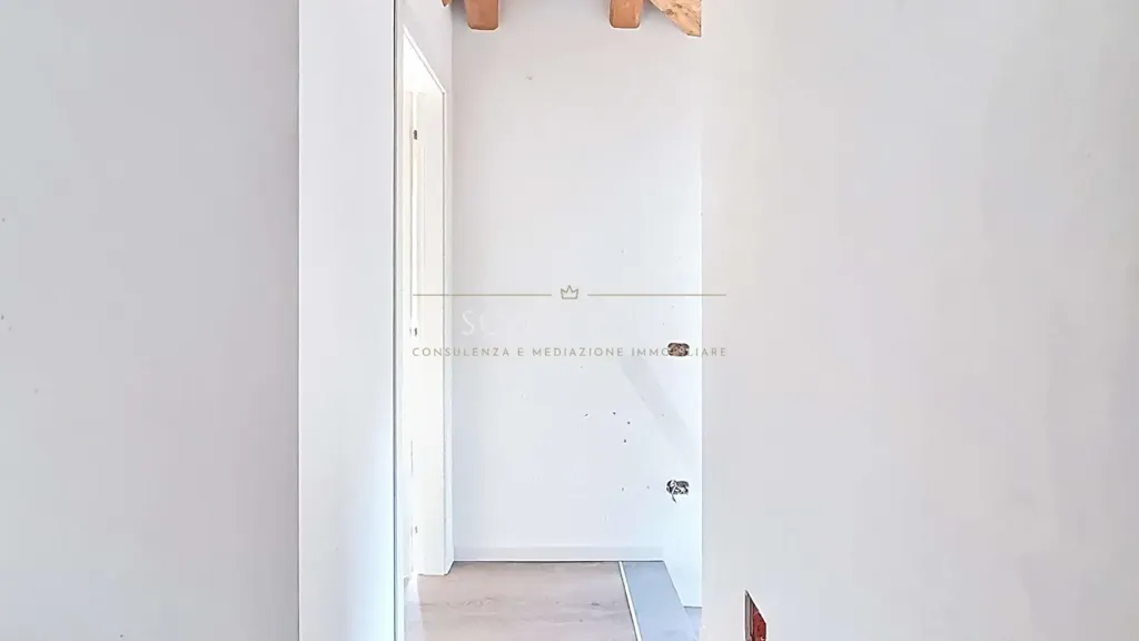 hallway_entrance