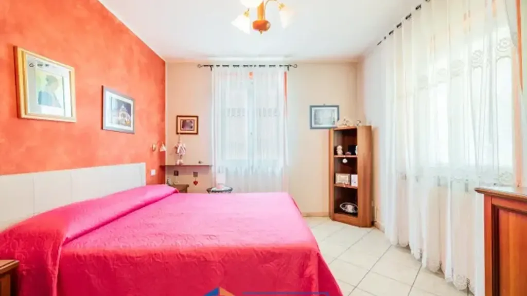 Chambres - Recently Built Apartment with Terrace in Monforte D'Alba