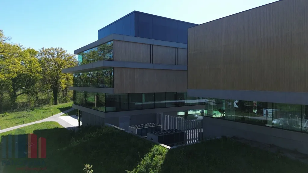 Exterior - Office Space with Highway Access in Bruges