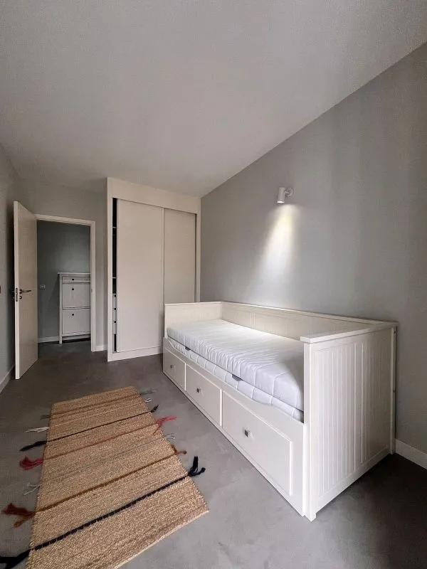 Bedrooms - Apartment with Pool in Calle Camelia