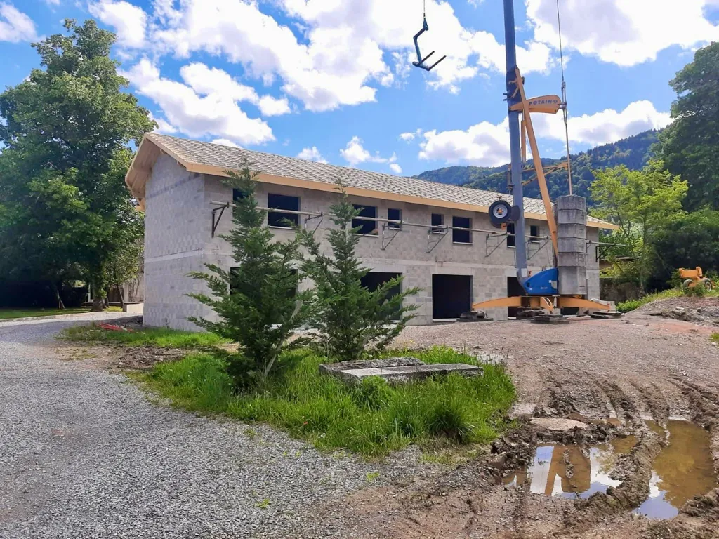 Extérieur - Duplex Neuf avec Jardin à Draillant