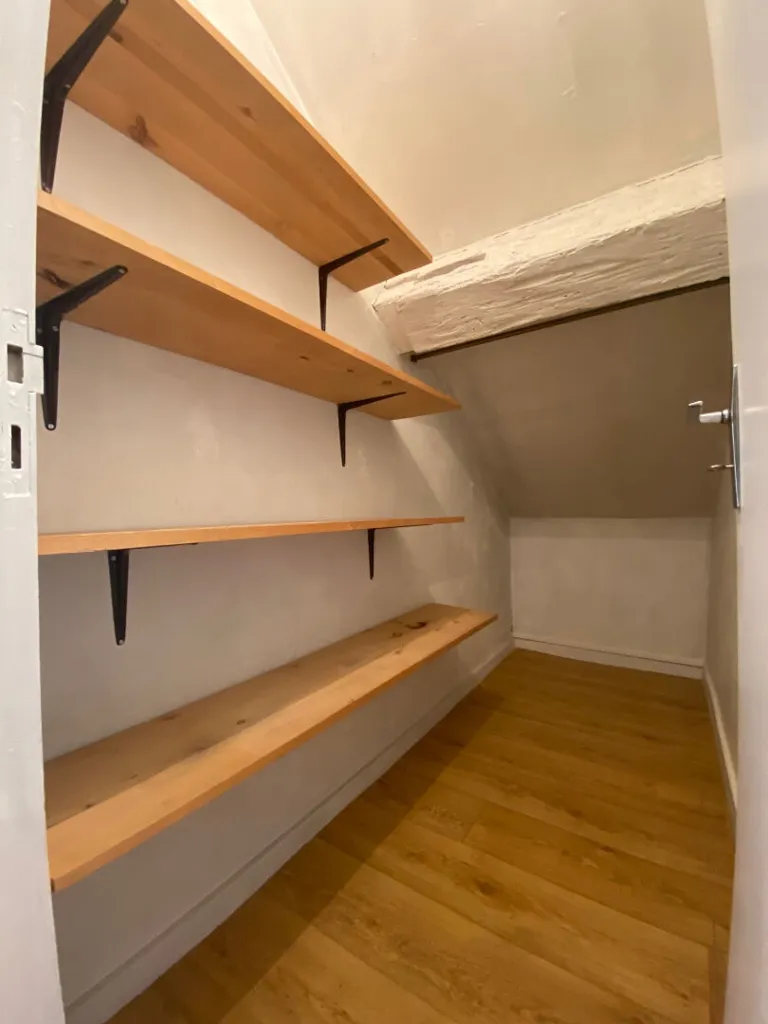Toad - Mansardé Apartment with Reserved Parking in Besançon
