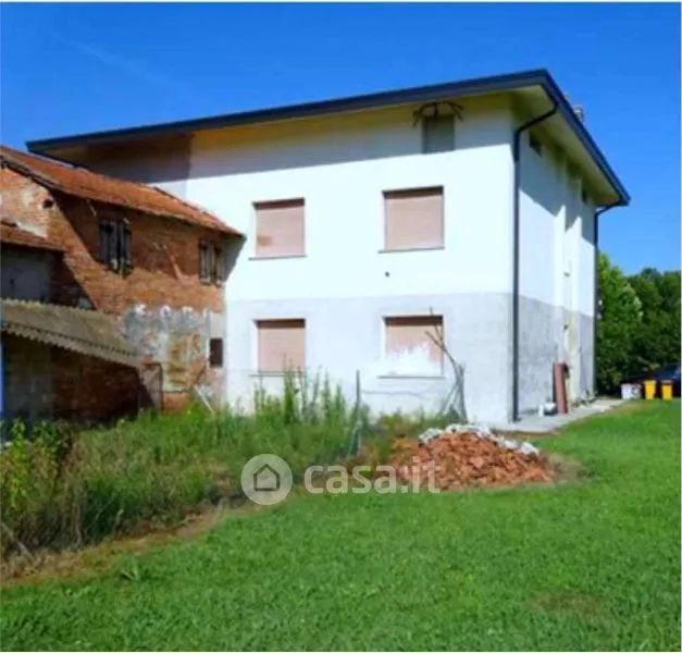 Exterior - Ground Floor Apartment with Garden in Brugnera