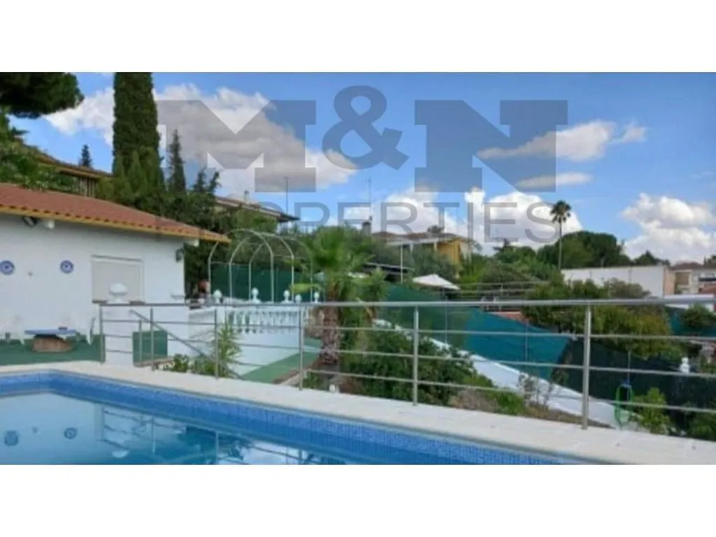 Piscine - Rustic Chalet with Pool in Almendralejo