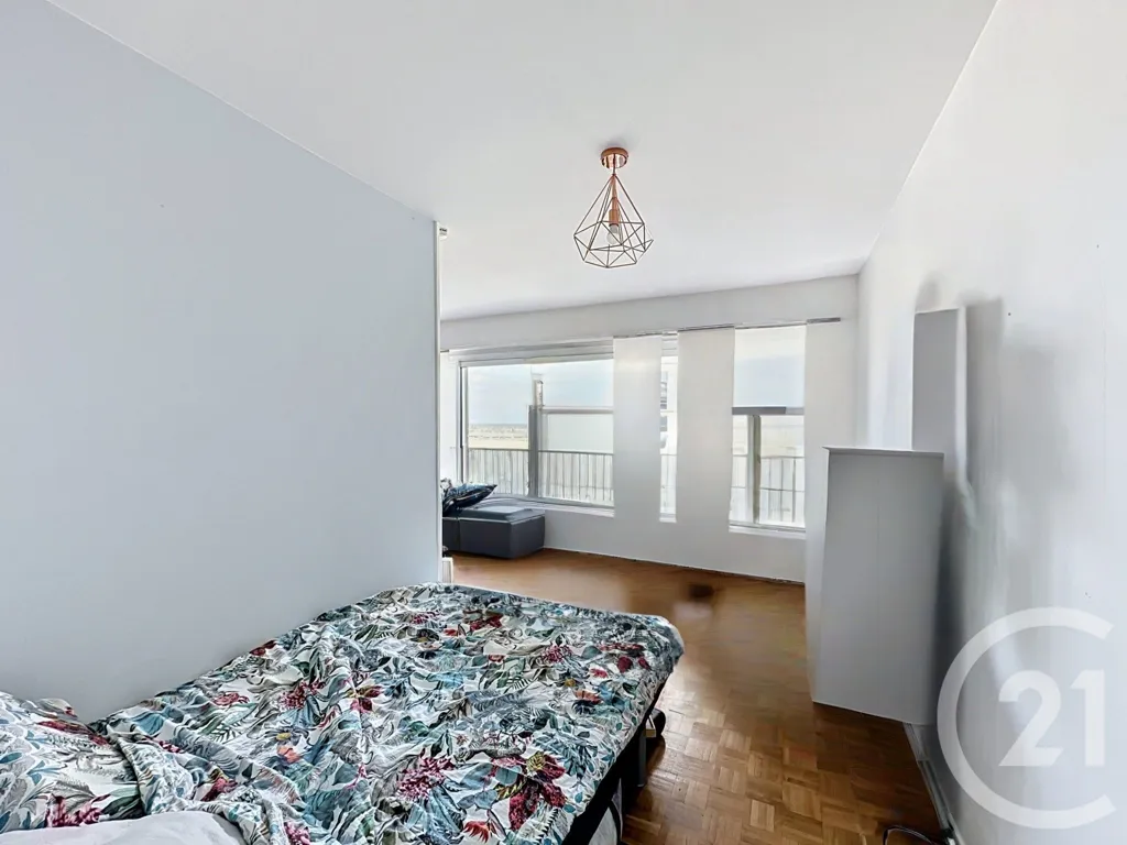 Chambres - Appartement avec Balcon et Vue Dégagée à Villejuif