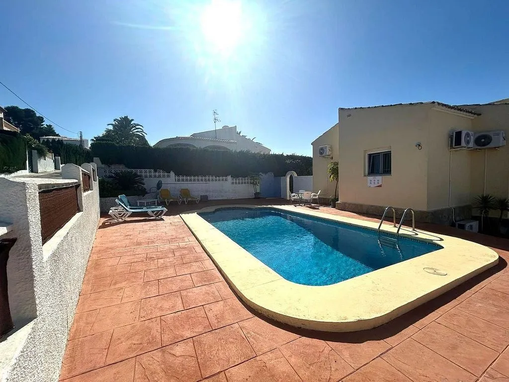 Bassein - Chalet with Sea View and Pool in Cap Martí