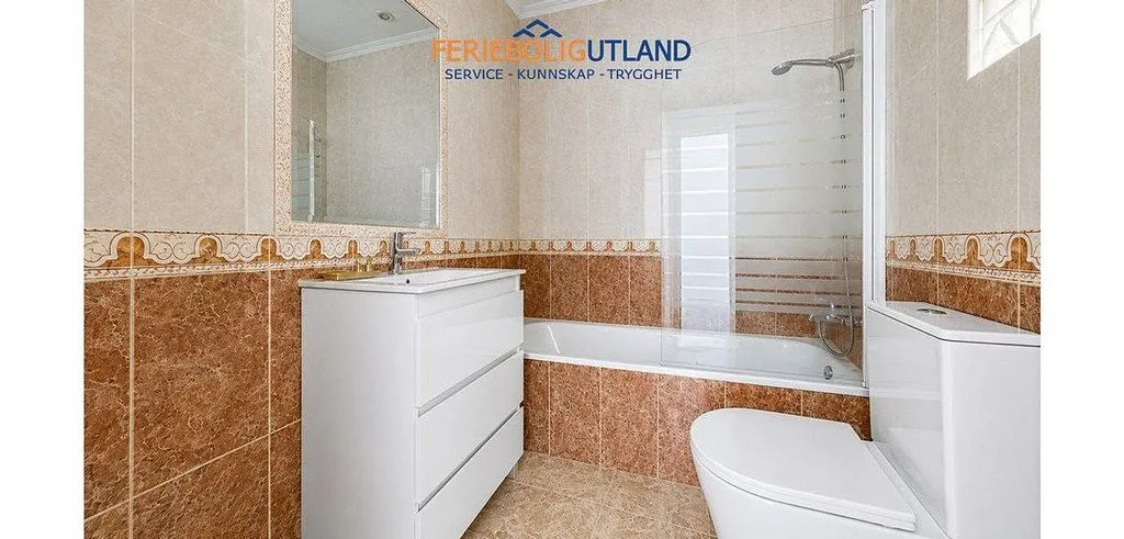 Salles de bain - Terraced Semi-Detached with Pool in Cabo Roig