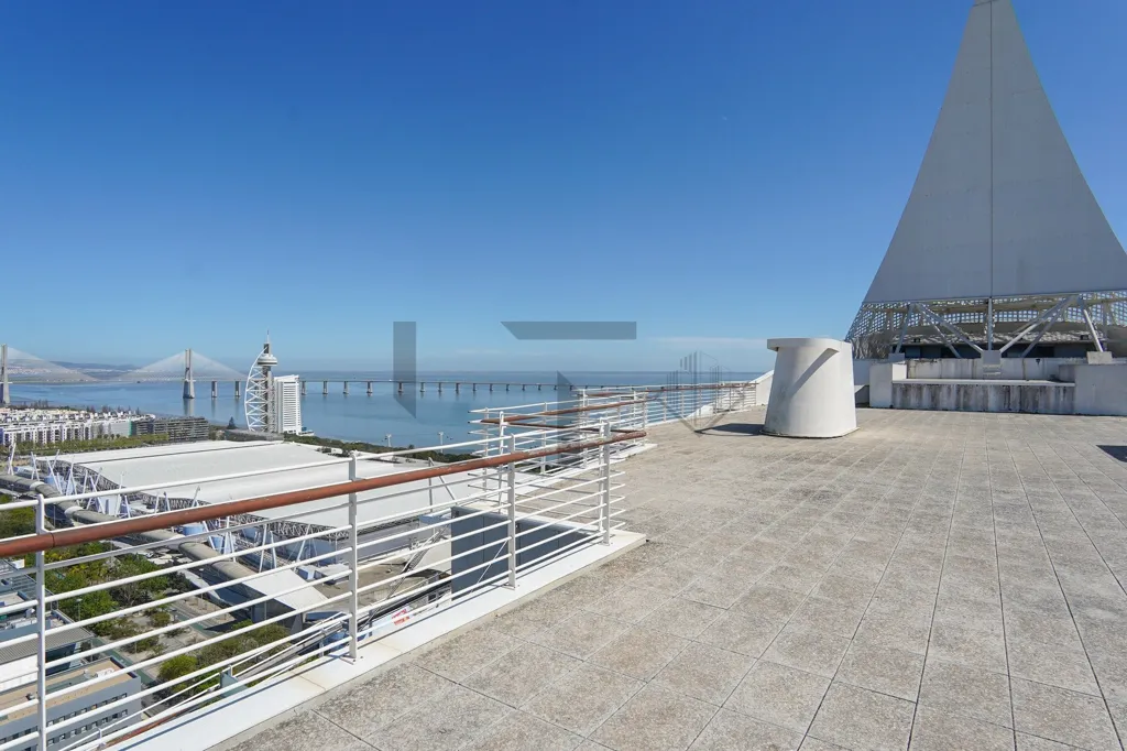 Terrass - Penthouse Duplex with River View in Parque das Nações
