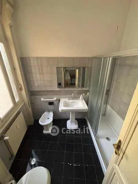 Salles de bain - Coppedè Style Apartment with Sea View in Genoa