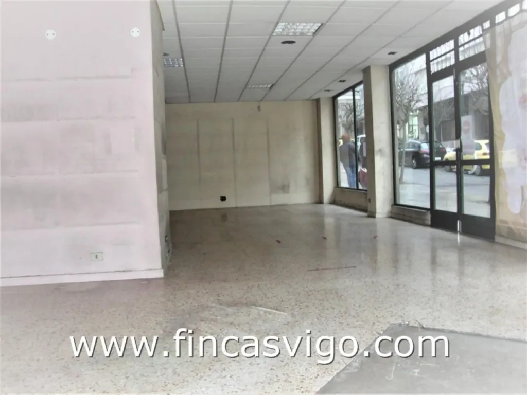 Rooms - Commercial Space with Strategic Location in Vigo