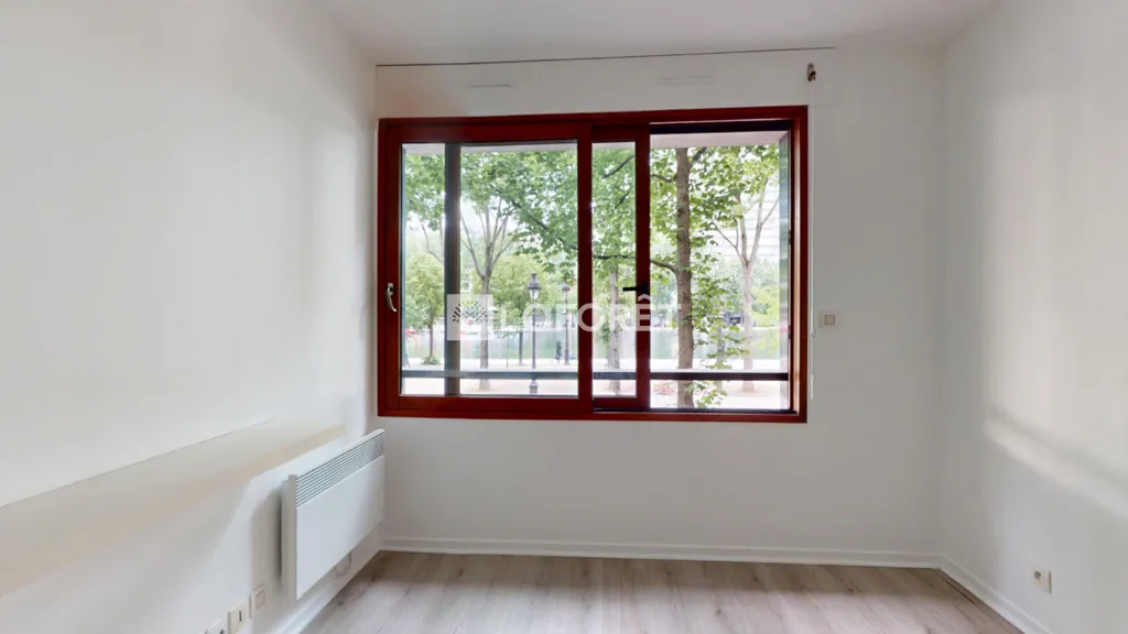 Pièces - Studio avec Vue Canal à Paris 19ème