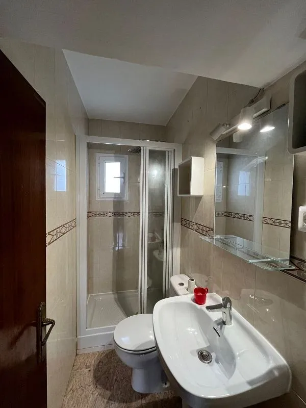 Salles de bain - 2-Bedroom Flat with Lift in Peñagrande