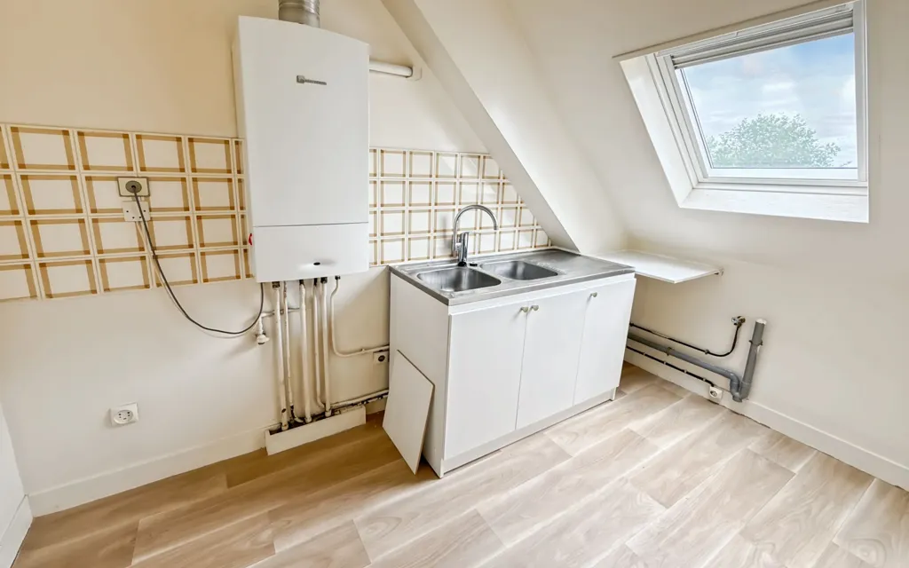 Kitchen - T2 Apartment with Balcony in Châteaudun