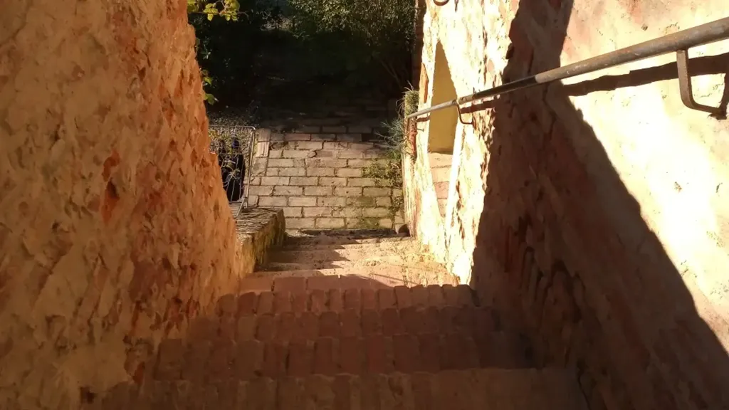 Toad - Rustic Bilocale with Private Parking in Capannoli
