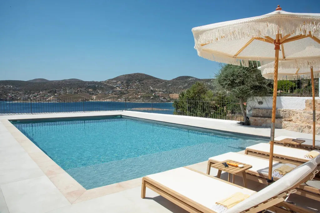 Piscine - Villa with Sea View in Daskaleio, Attica