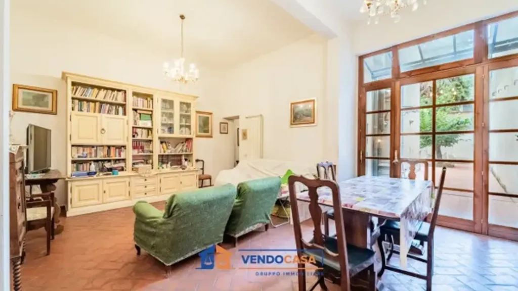 Séjour - Penthouse with Private Courtyard in Central Florence