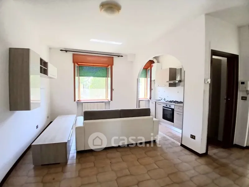 Séjour - Fully Furnished Flat with Parking in Broni