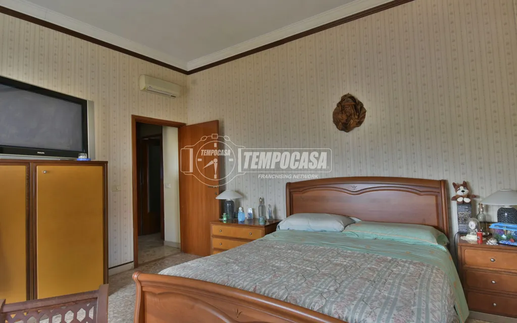 Camere da letto - Duplex con due balconi in zona semicentrale a Tolentino