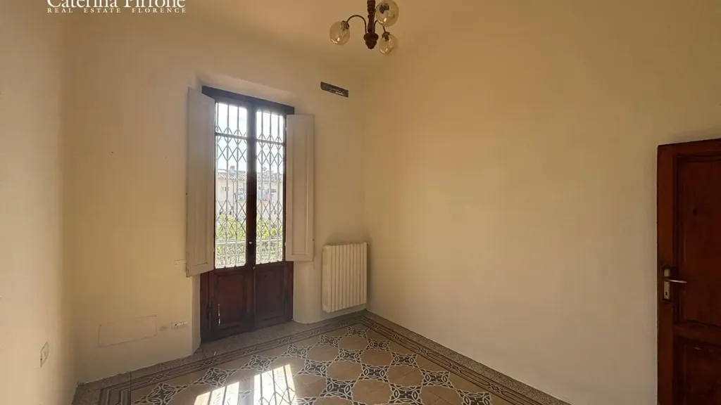 Pièces - Rustic Townhouse with Balcony in Antella