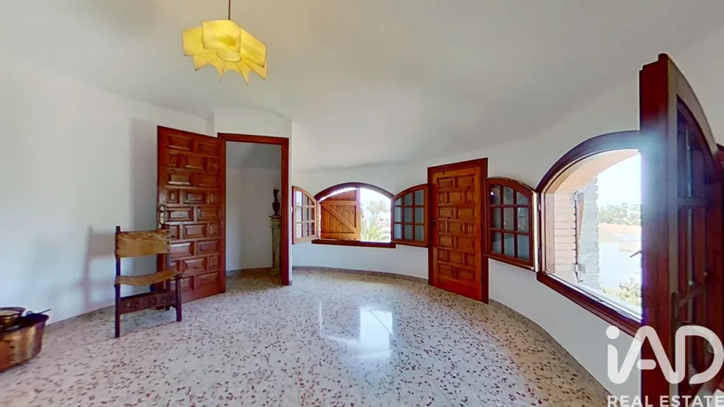 Esik - Round House with Garden in Roda de Barà